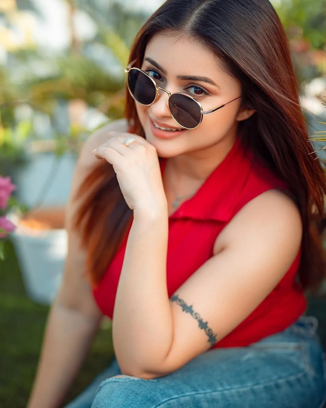 Attitude Girl Pic For Dp