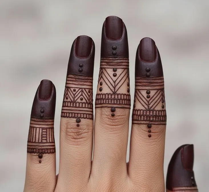 back finger mehndi design image