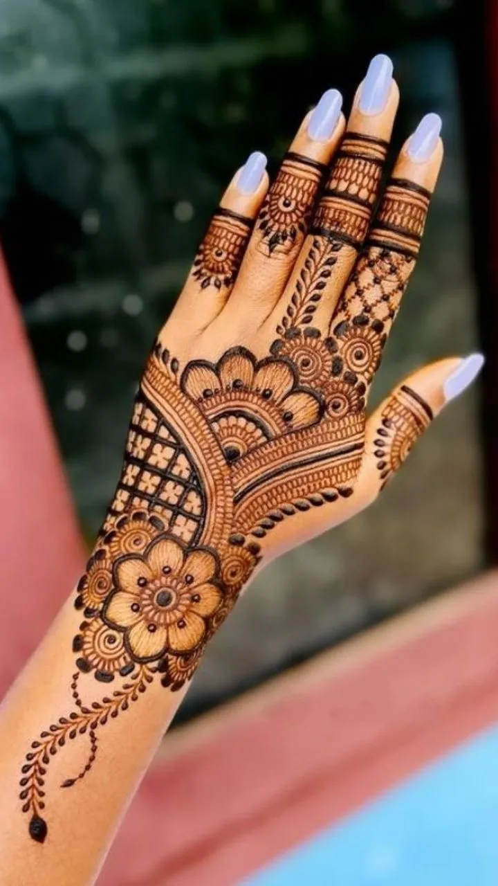 Back Hand Mehndi Design Dp