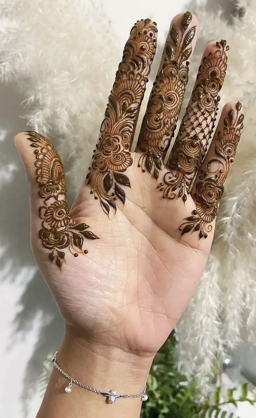 beautiful front hand mehndi design pictures