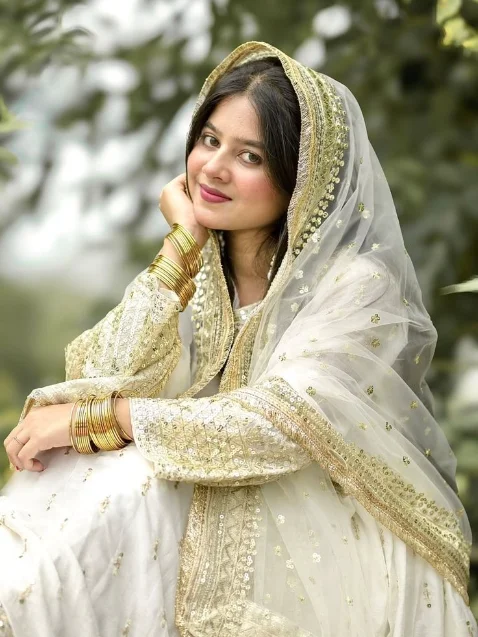 beautiful girl image for profile picture