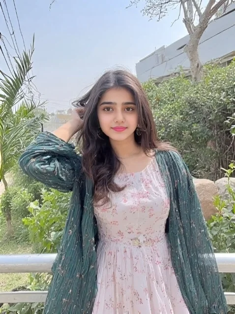 beautiful girl photo