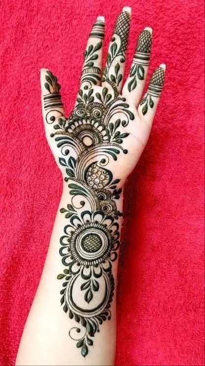 Best Mehndi Designs Photos