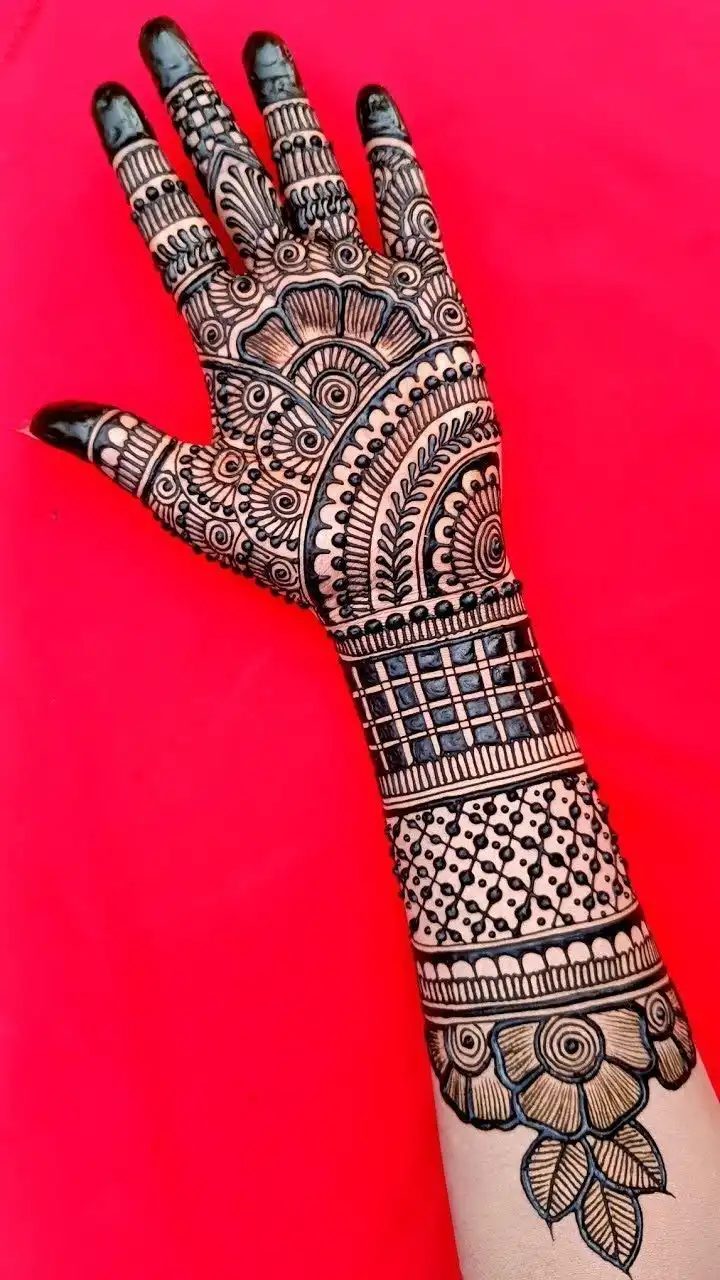 best simple mehndi design pic