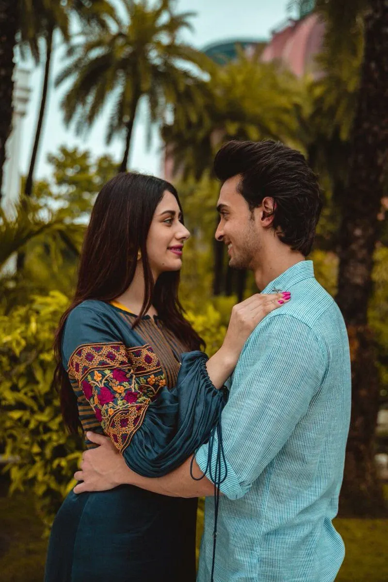Cute Couple Dp Image