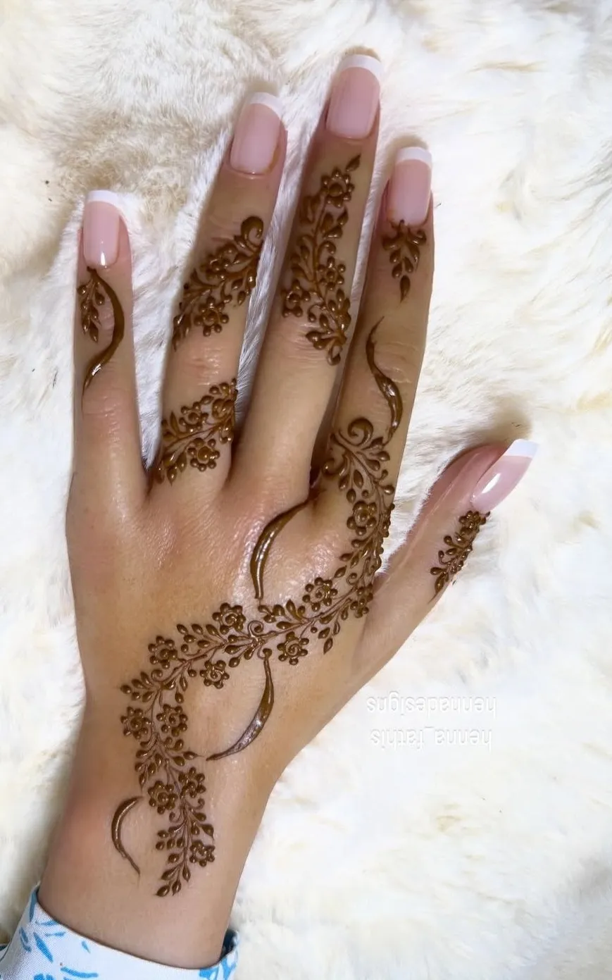 easy back hand mehndi design image