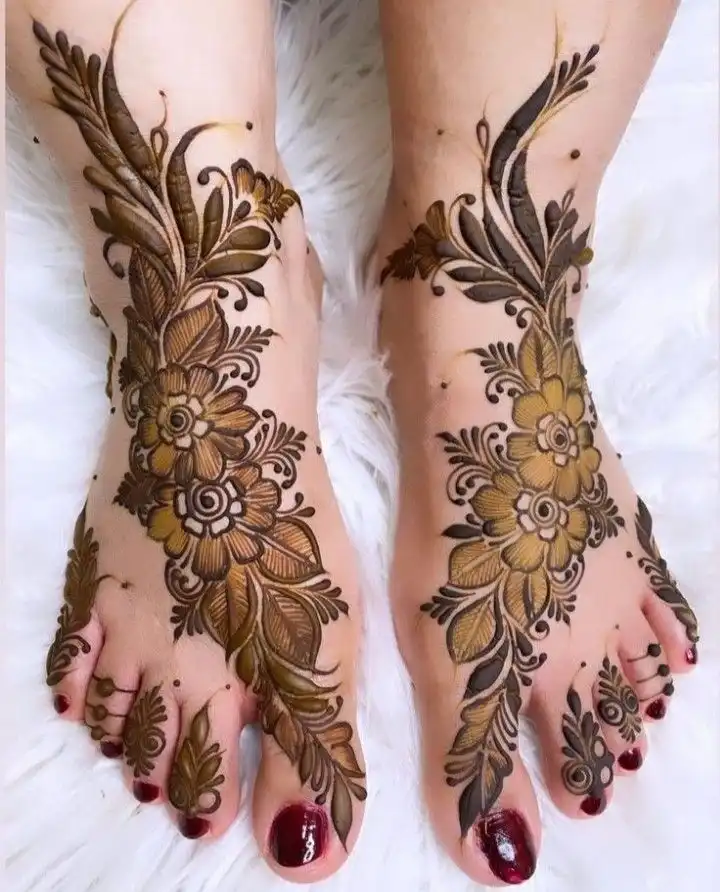 easy simple leg mehndi photo