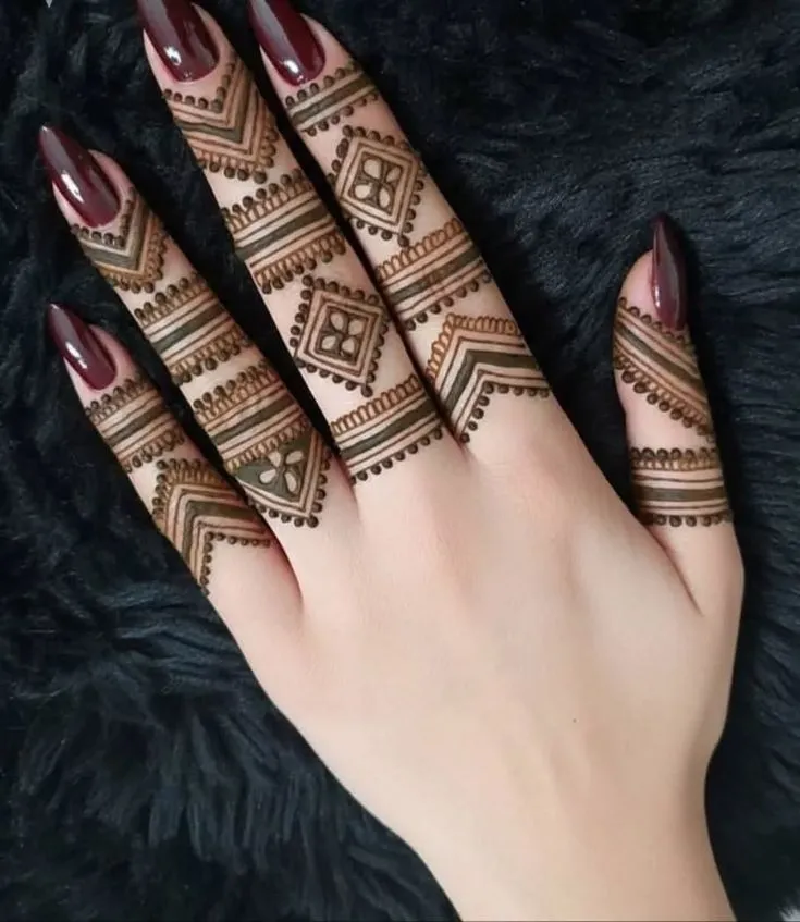 finger mehndi design photos