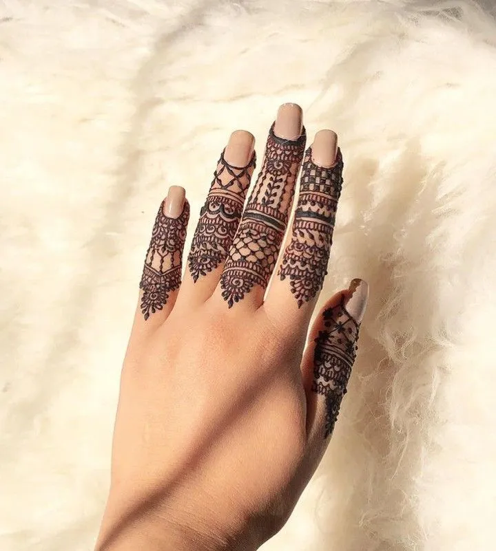 finger mehndi design photos