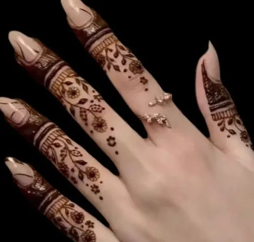 finger mehndi design pics