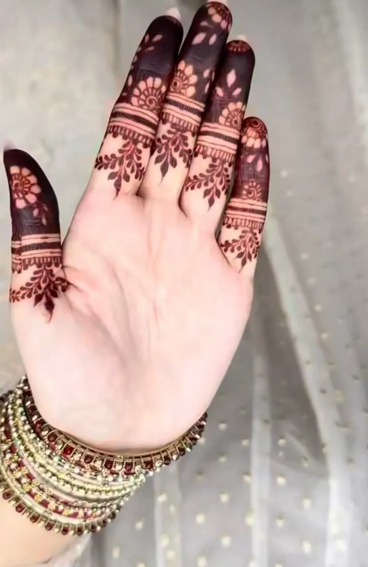 front finger mehndi design image