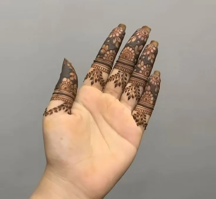 front finger mehndi design pictures