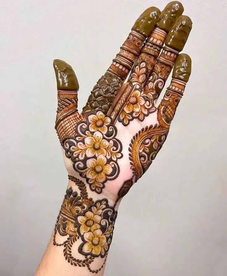 front hand mehndi design
