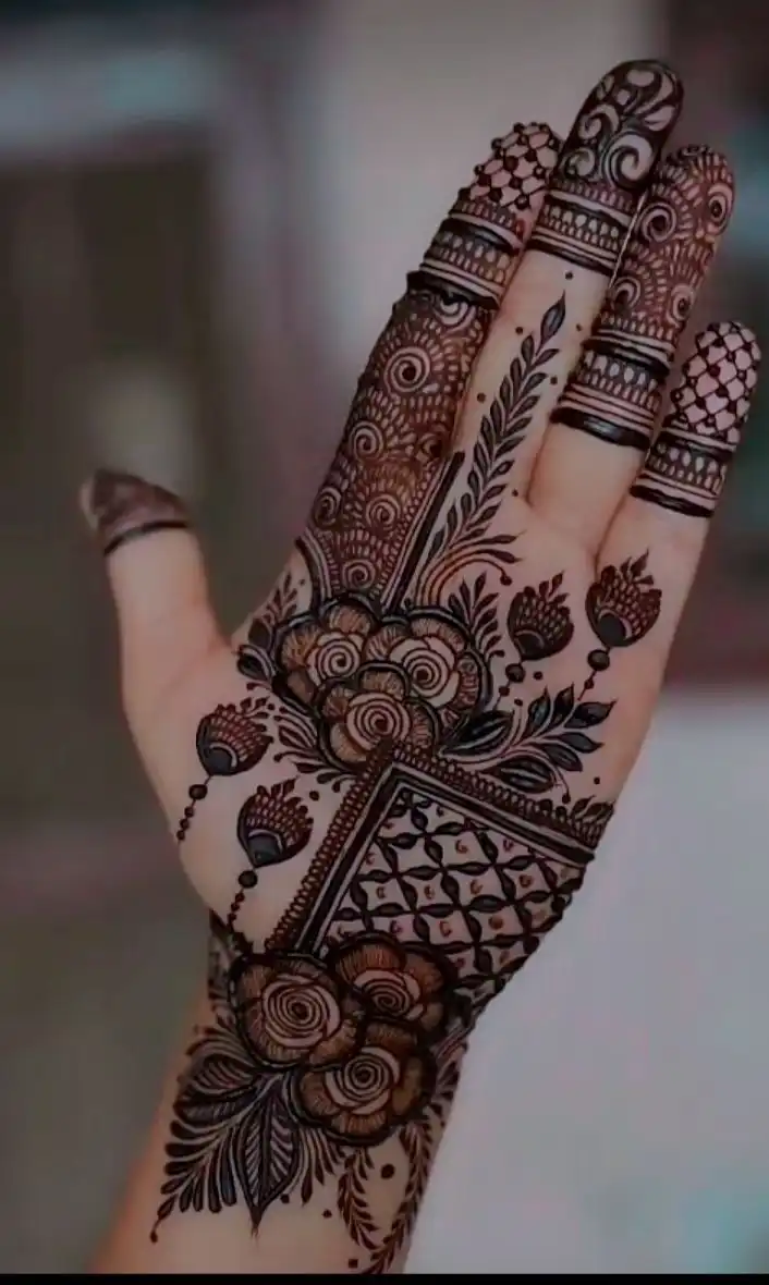 front left hand mehndi design photo
