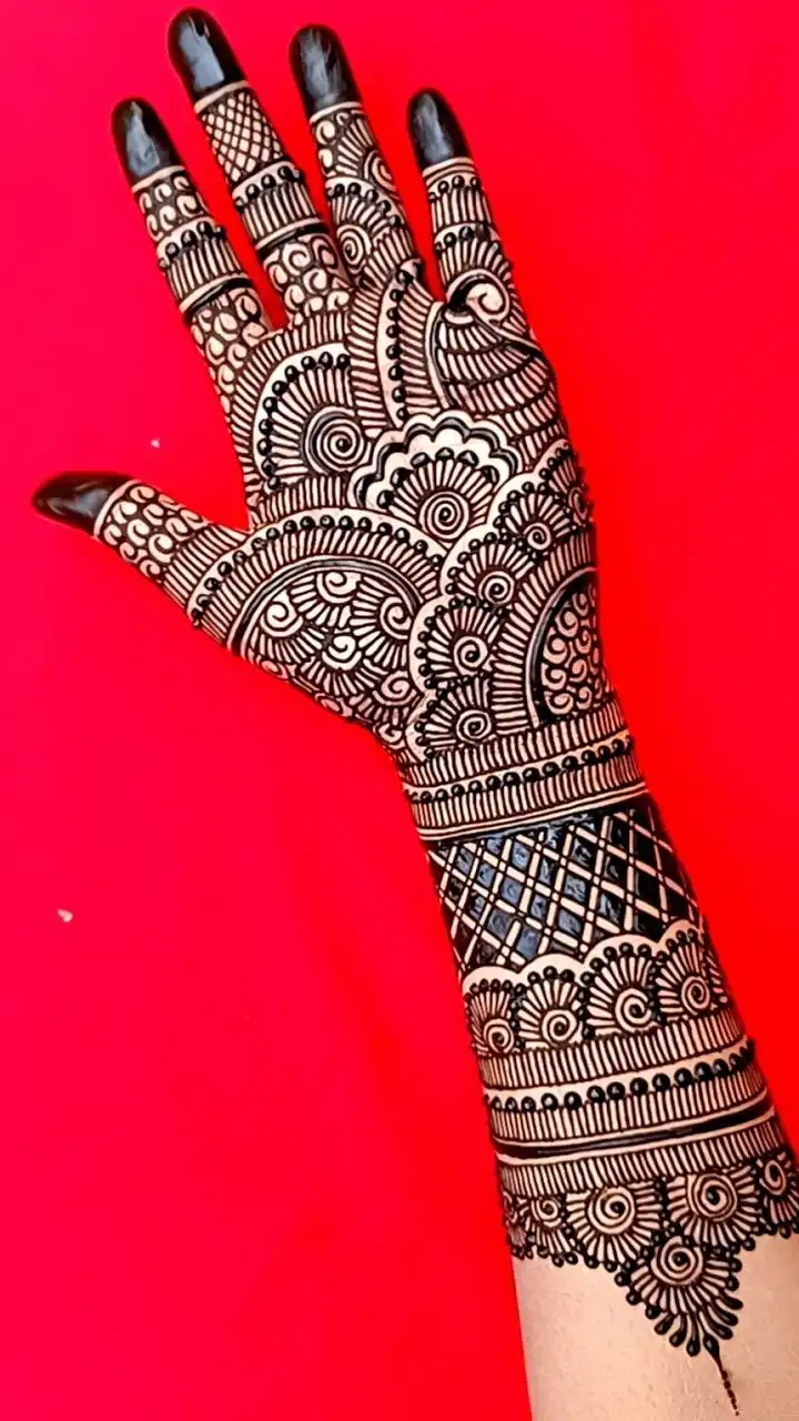 full hand mehndi design photo