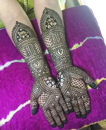 full hand mehndi image