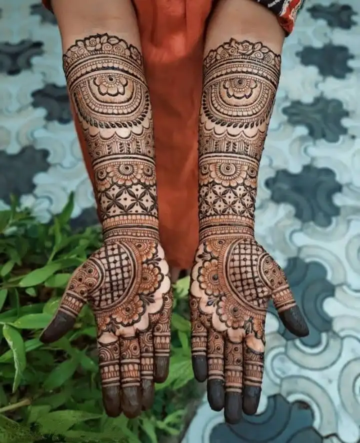 full hand mehndi pictures