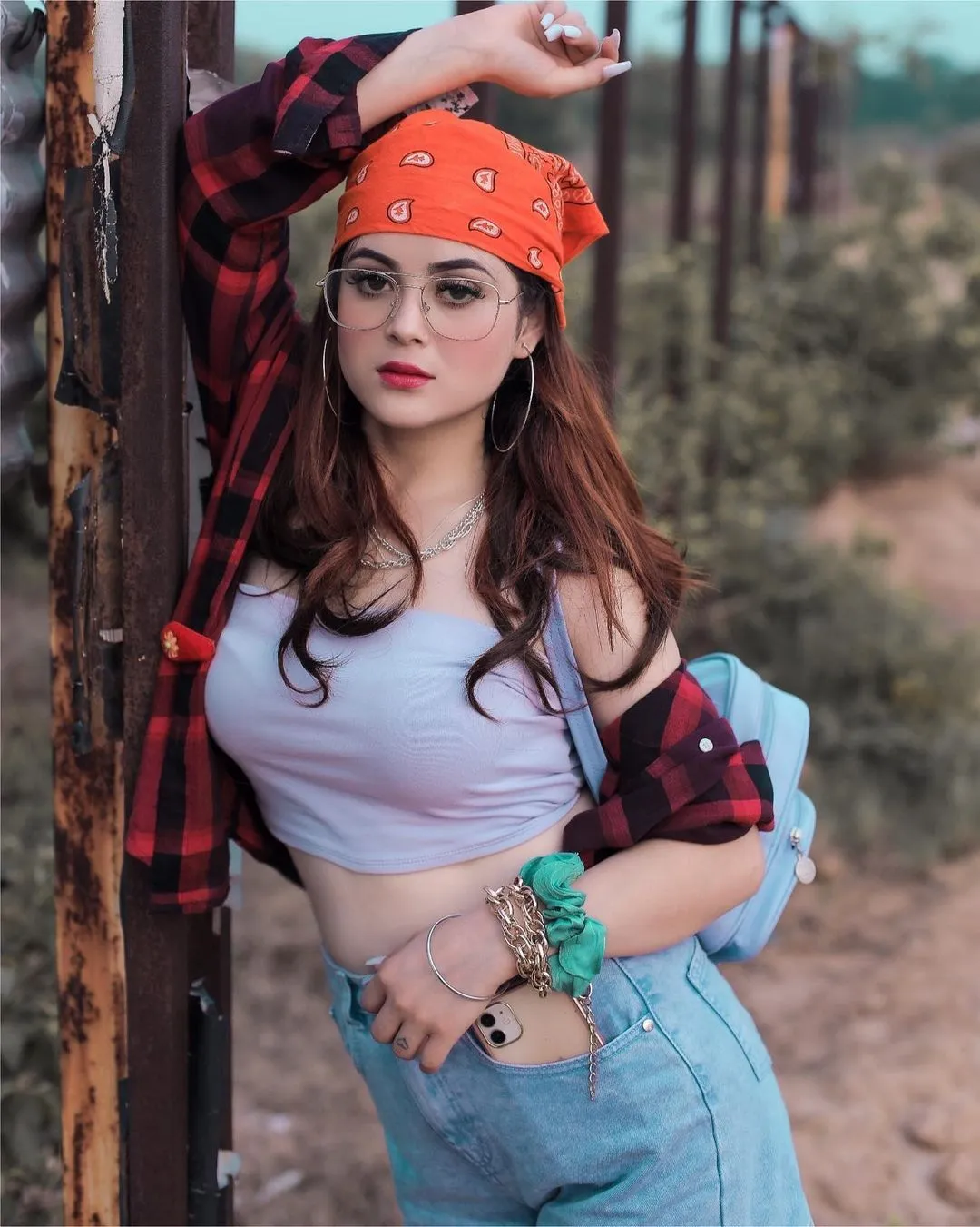 Girl Attitude Dp Images