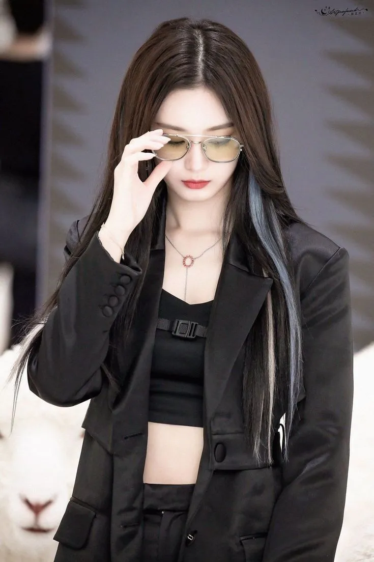 girls attitude pics girls attitude pics