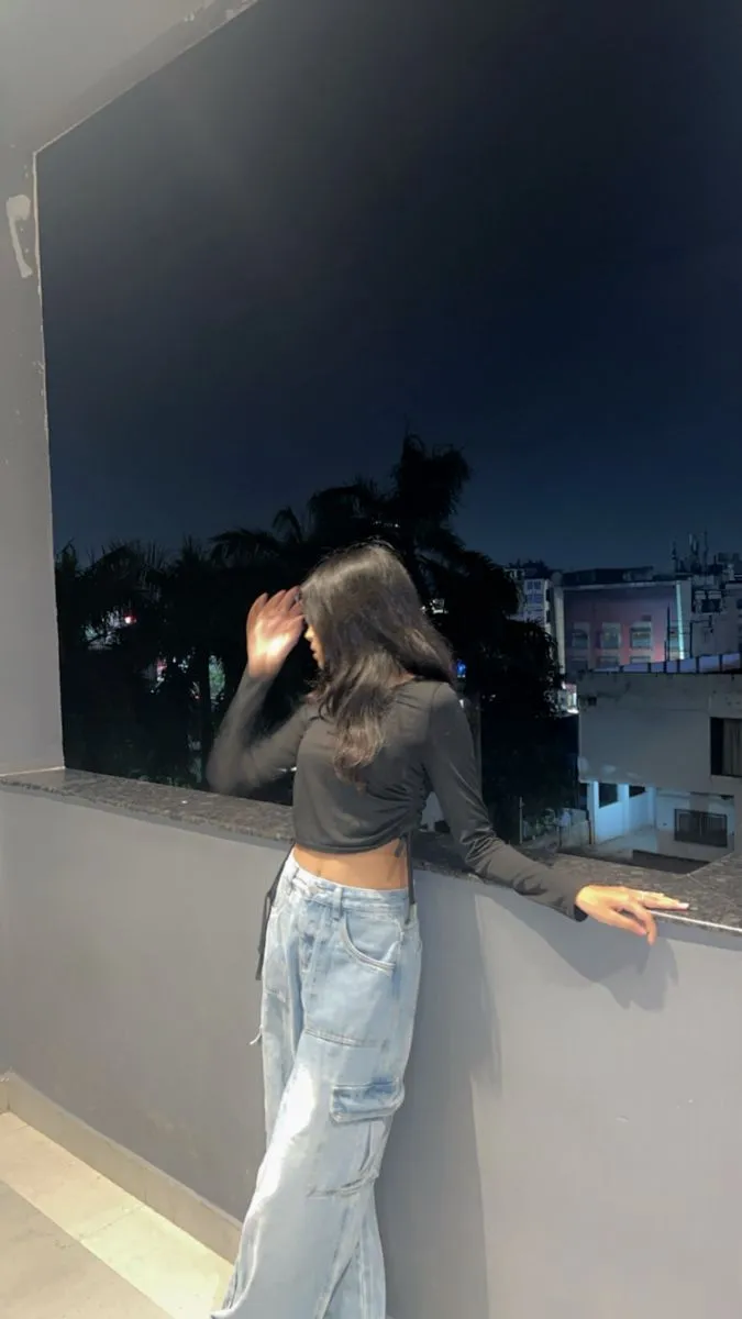 hidden face girl photos