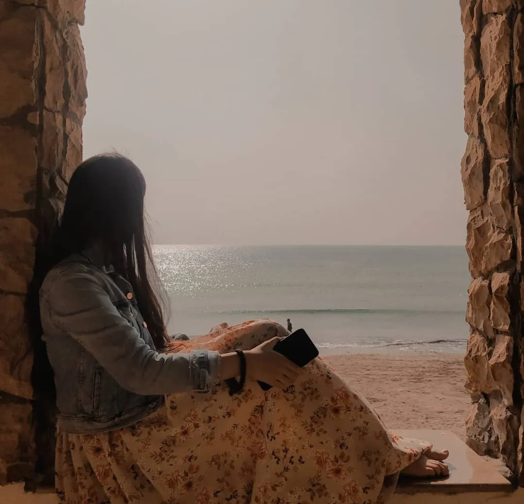 hidden face girls dp