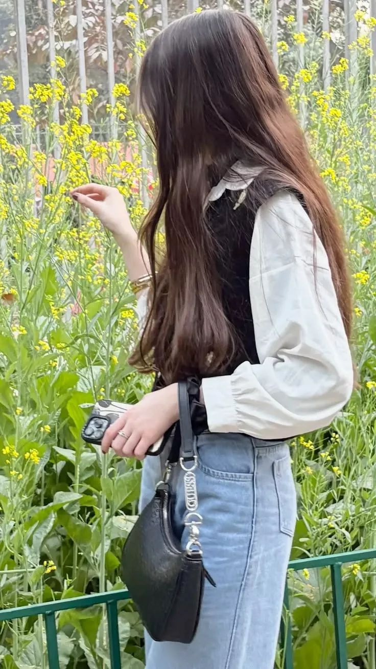 Hidden Face Dp For Girls