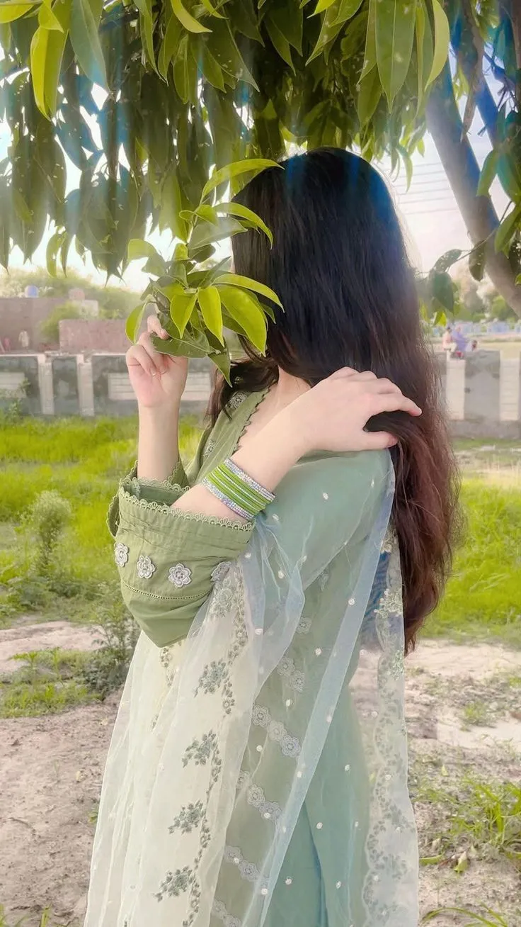 Hidden Face Photo For Girl