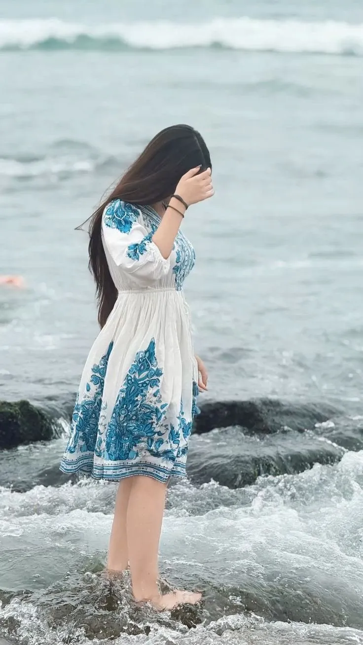 Hidden Face Dp For Girls