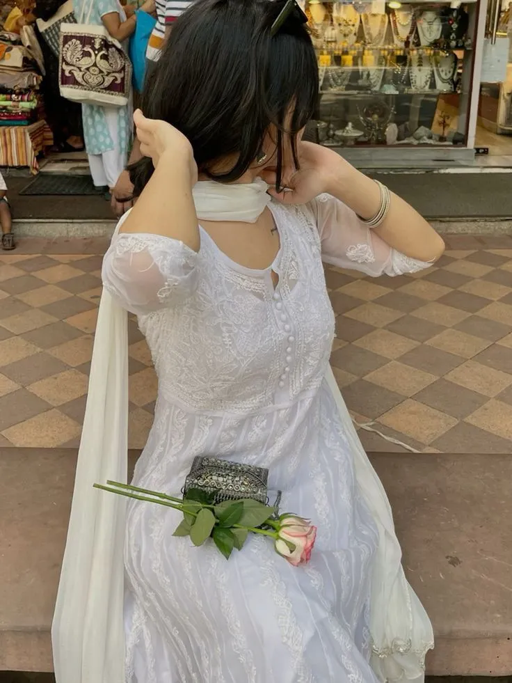 Hidden Face Profile Photo For Girls