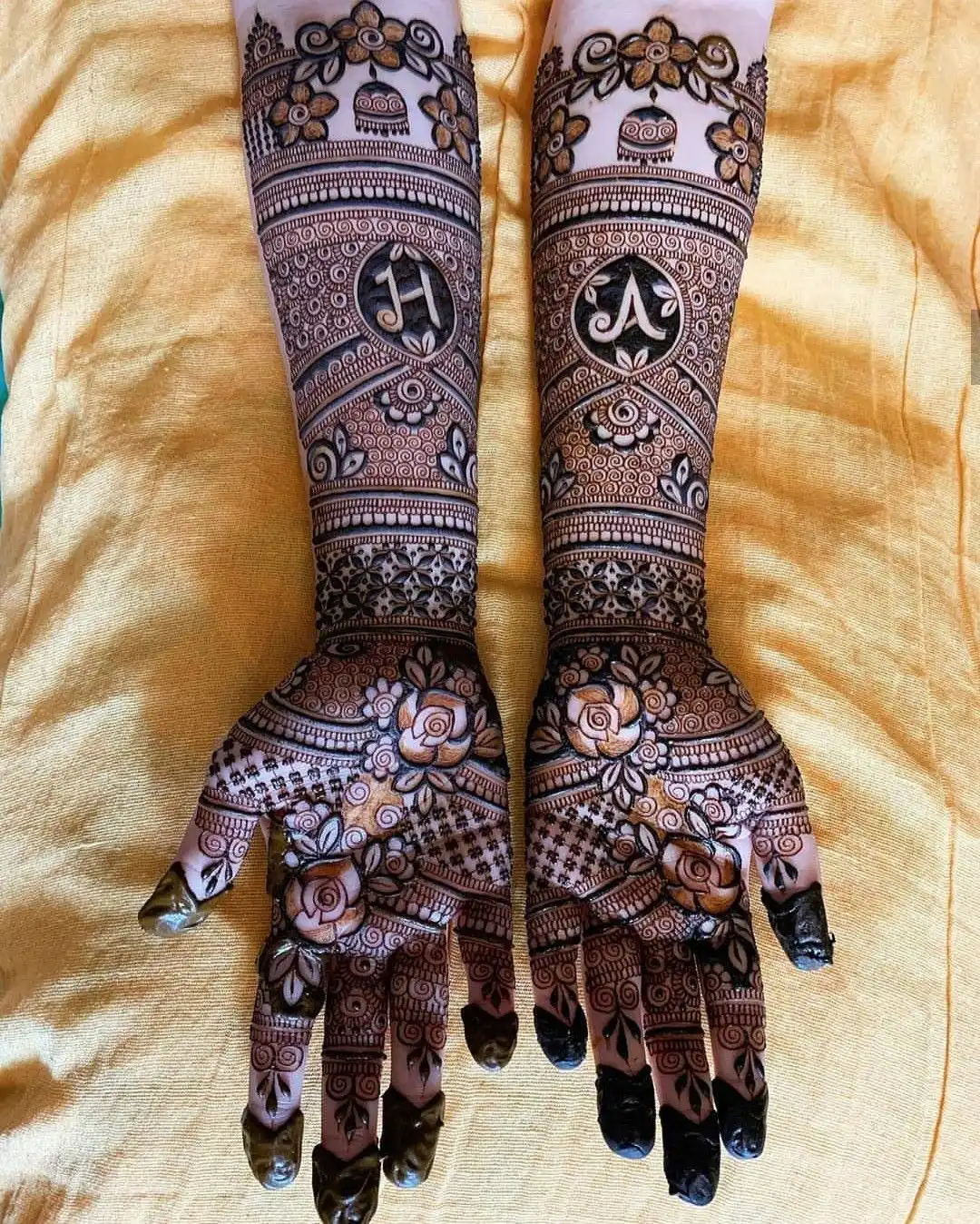 latest full hand mehndi design photo