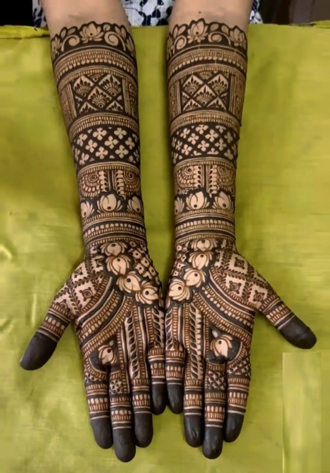 latest full hand mehndi designs pics