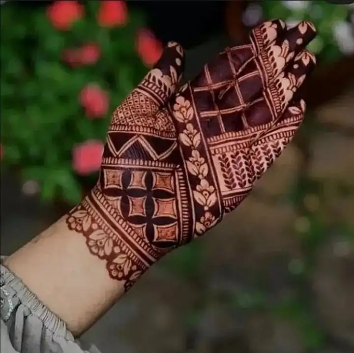left front hand mehndi design picture