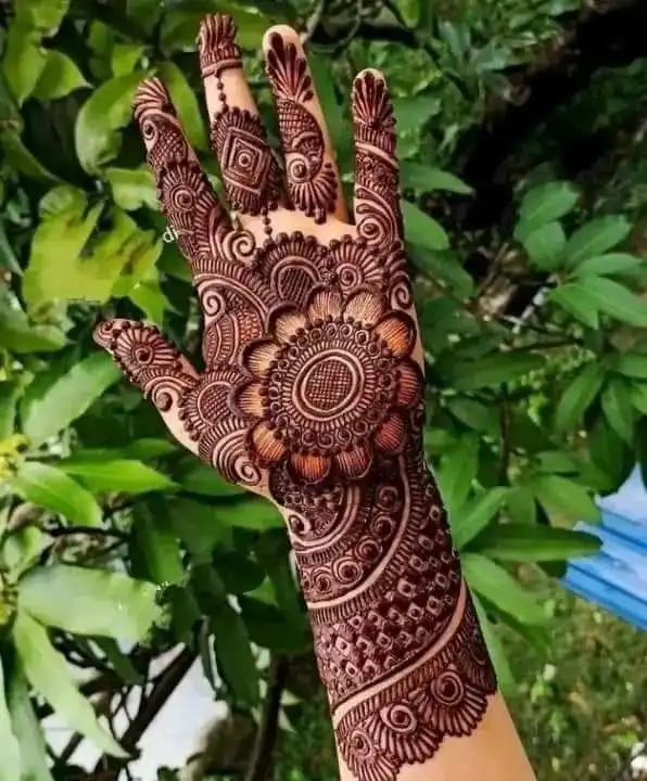 left front hand mehndi designs pictures