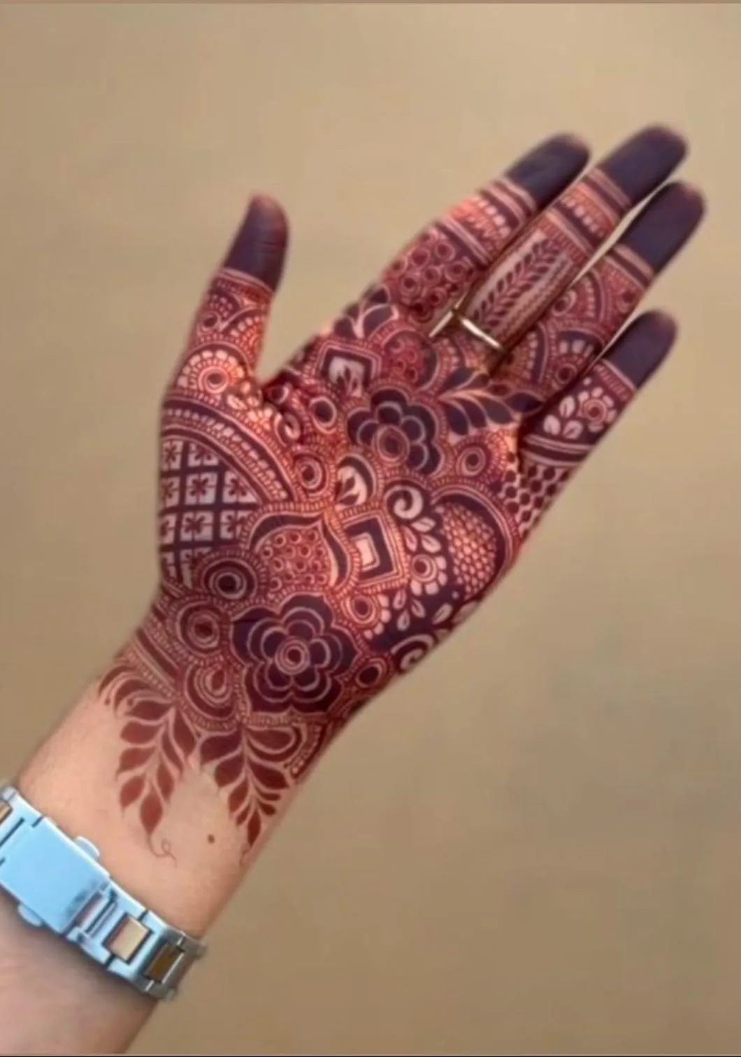 Left Front Hand Mehndi Designs Profile Image