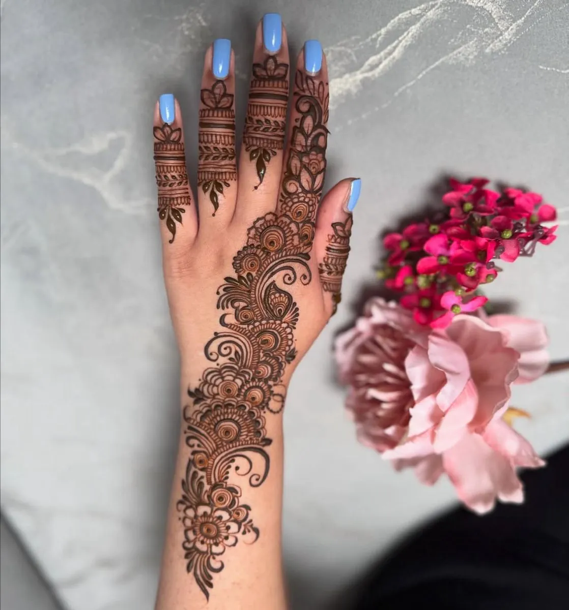 left hand back side mehndi design pic