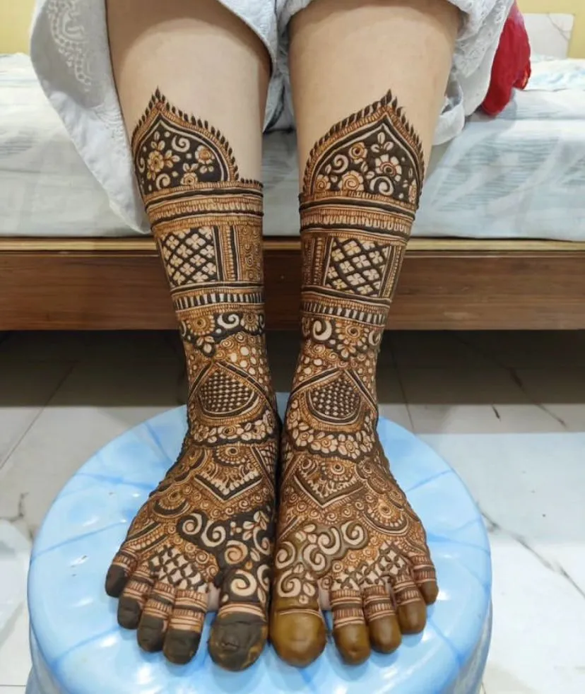Leg Mehndi Design