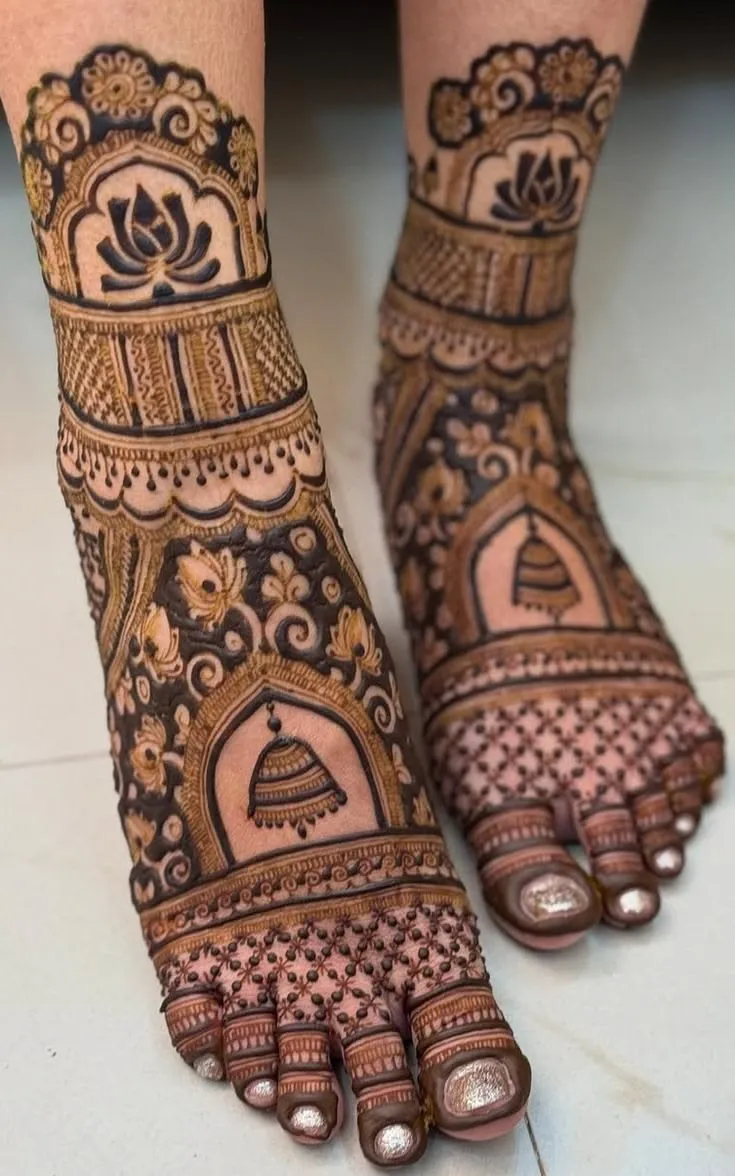 Leg Mehndi Design