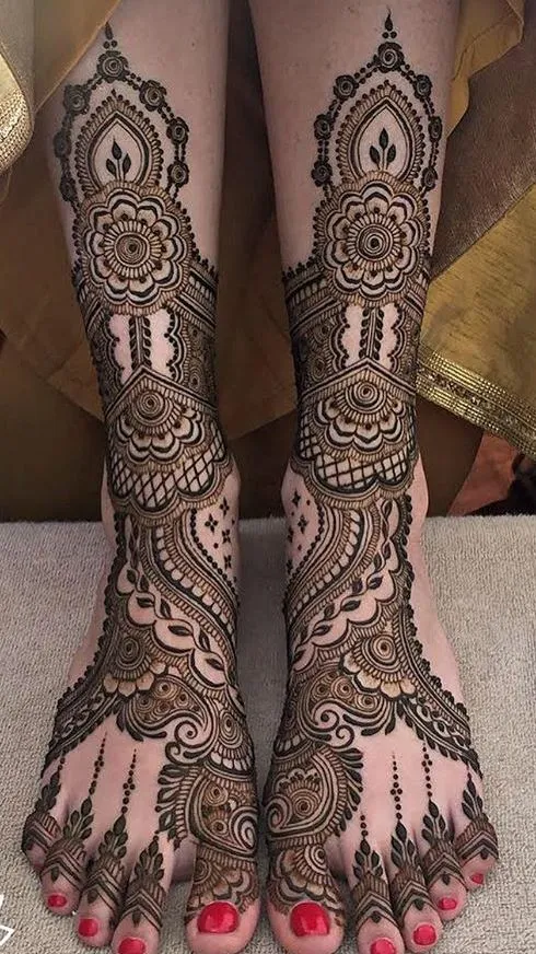 Leg Mehndi Design Pic