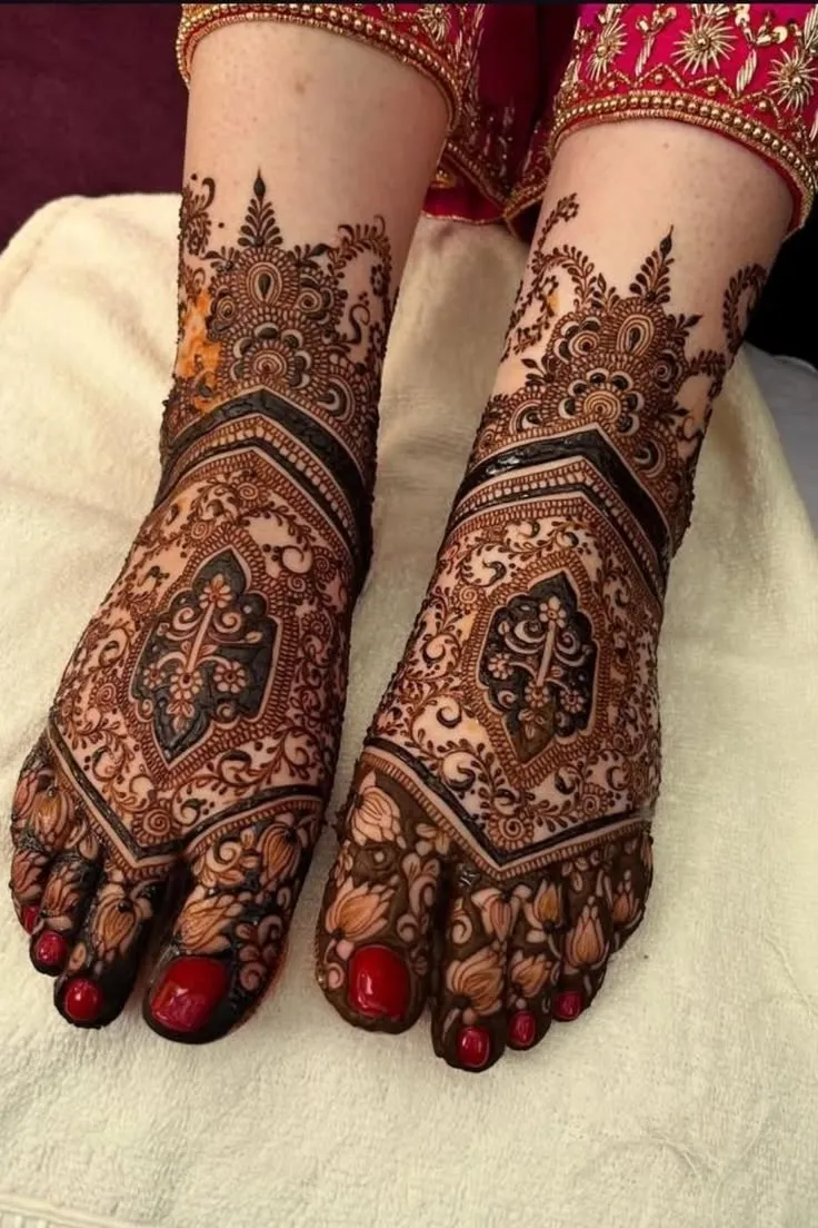 Leg Mehndi Design Pics