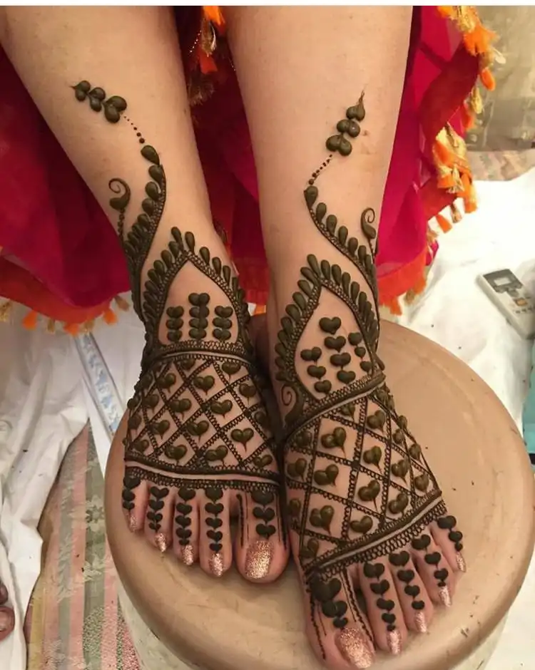 leg simple mehndi design photos