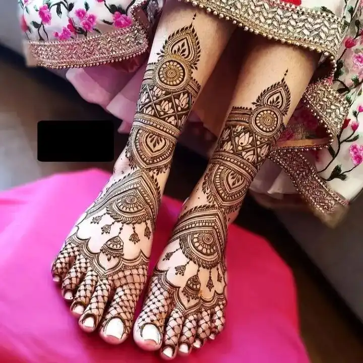 leg simple mehndi design pictures