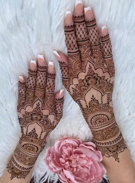 modern back hand mehndi design