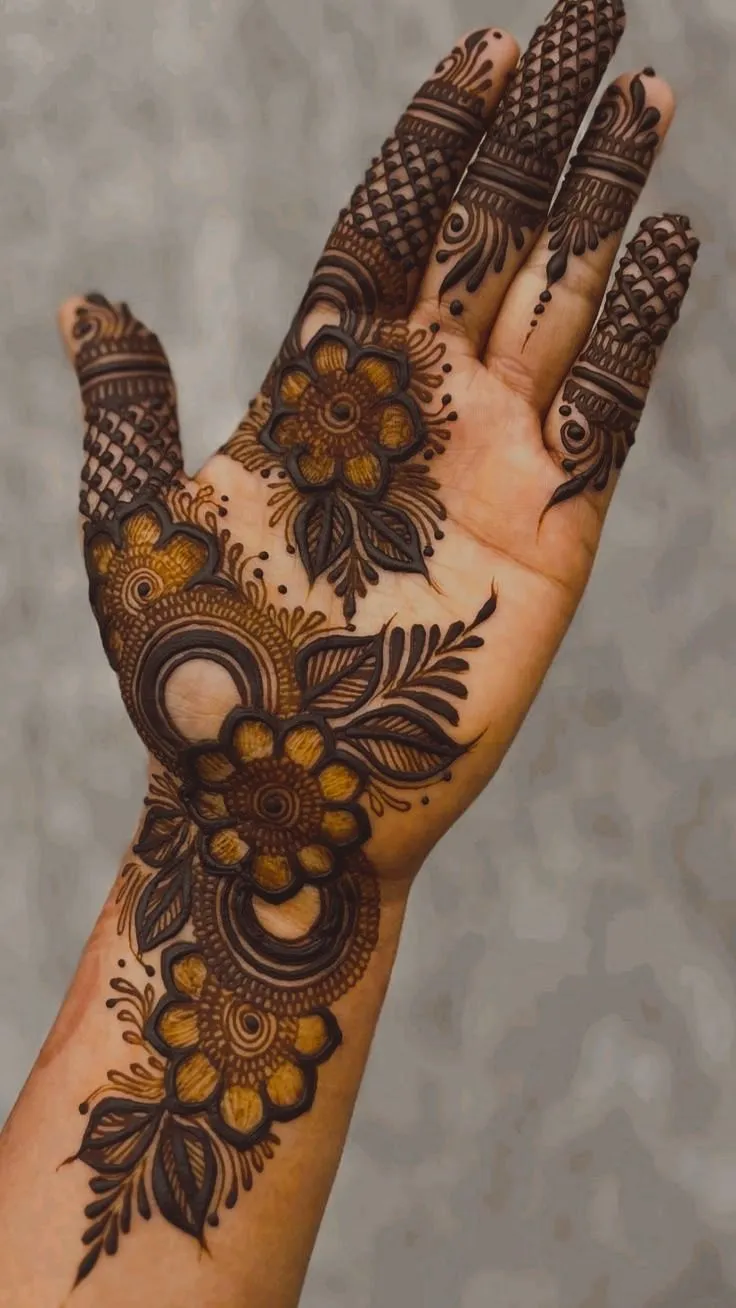 New Mehndi Photo Design