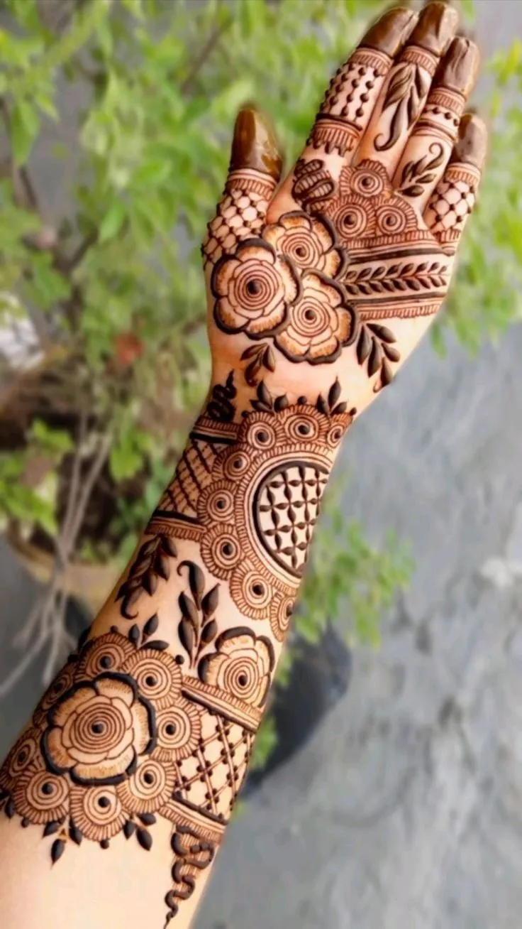 New Mehndi Pictures Design