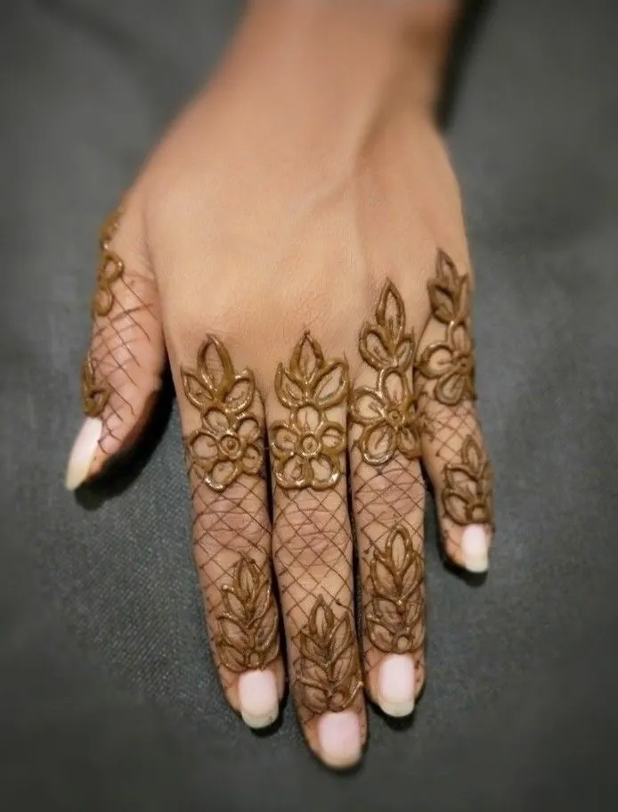 only finger mehndi design photo