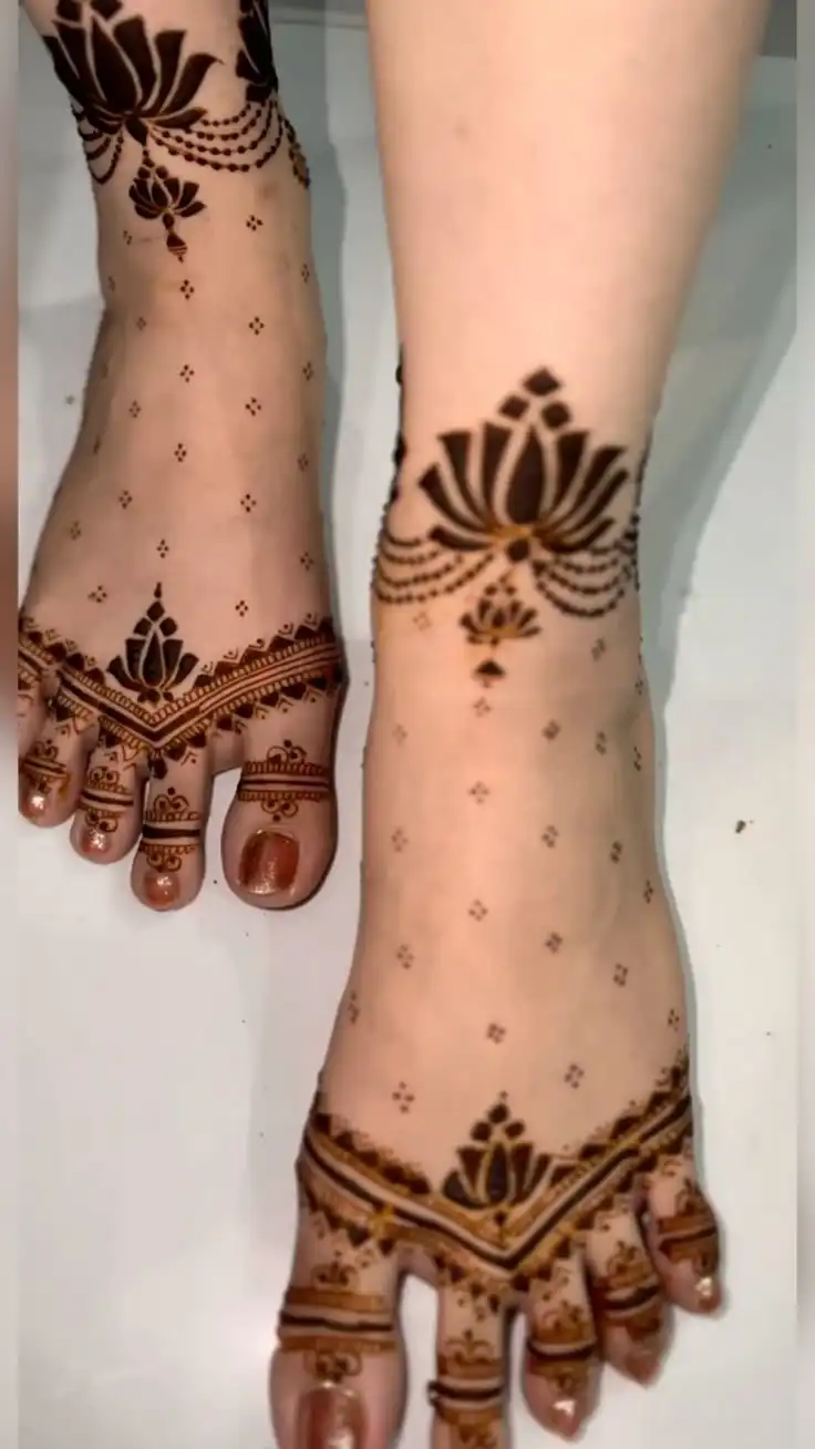pair ki mehndi design simple