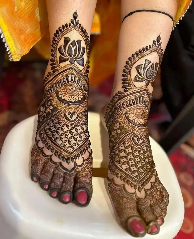 pair mehndi design image