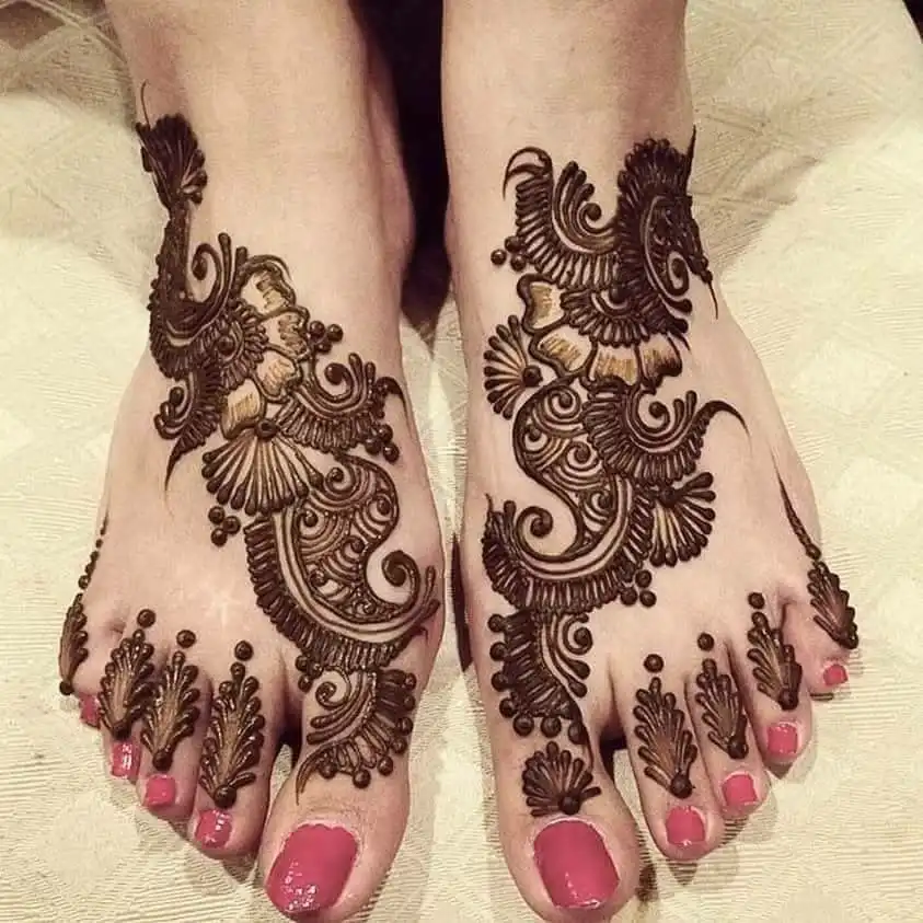 pair mehndi design pic