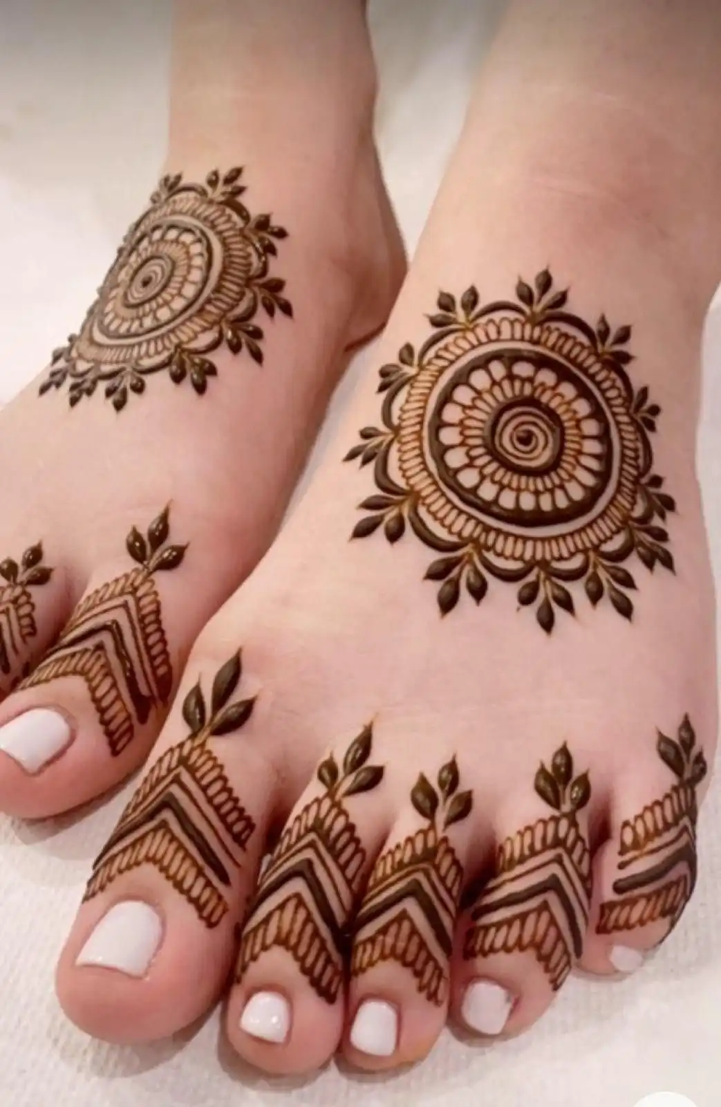 pair mehndi design simple
