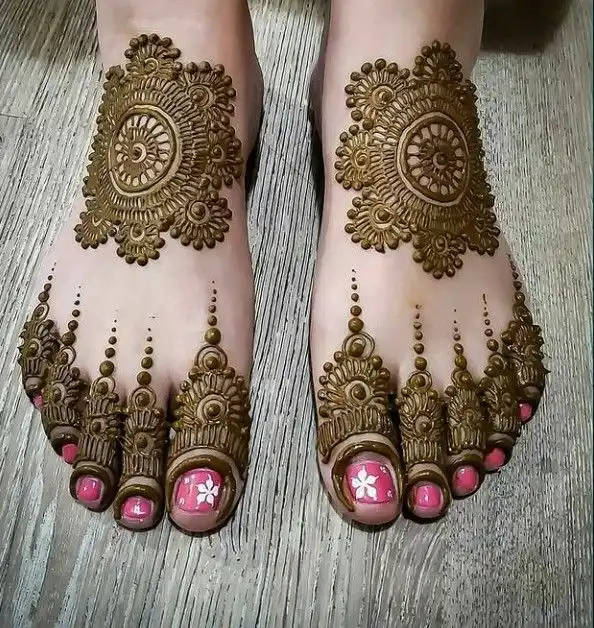 per mehndi design pictures